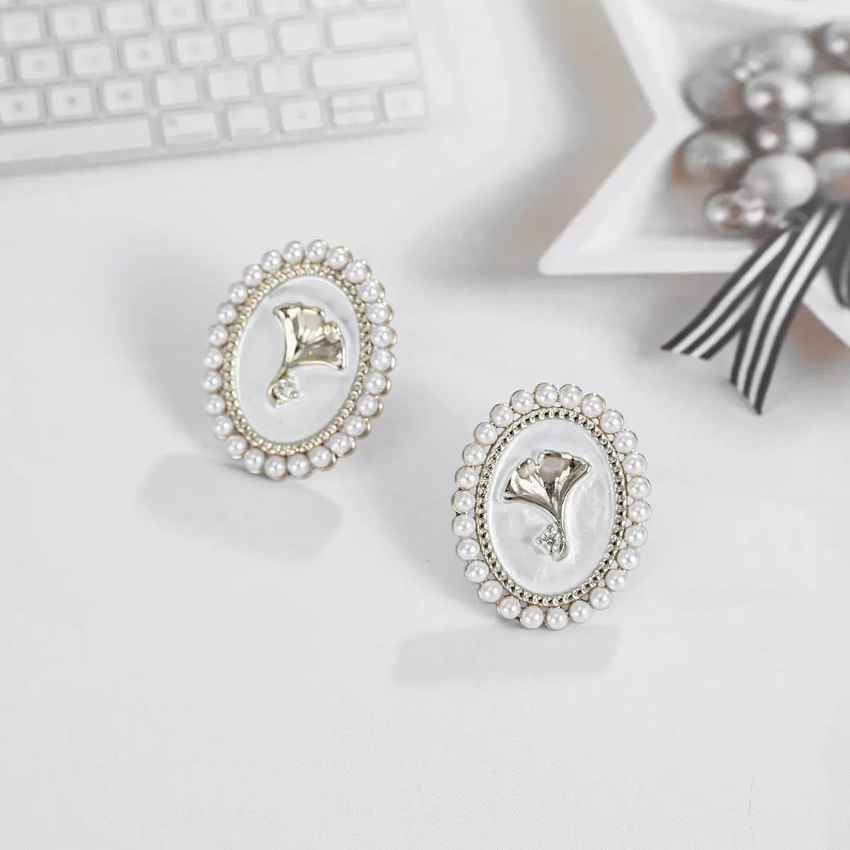 Ginkgo Pearl Earrings