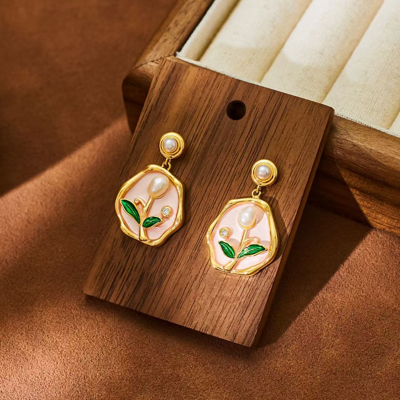 Monet‘s Garden Series Earrings