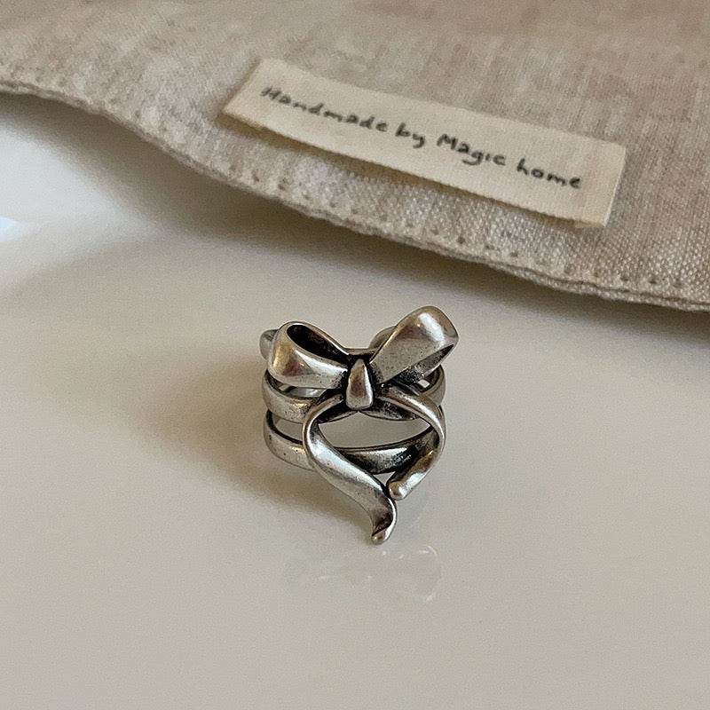 Vintage vintage bow ring