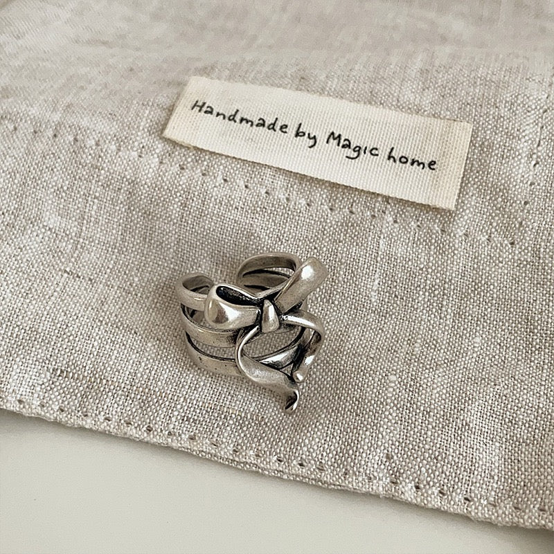 Vintage vintage bow ring